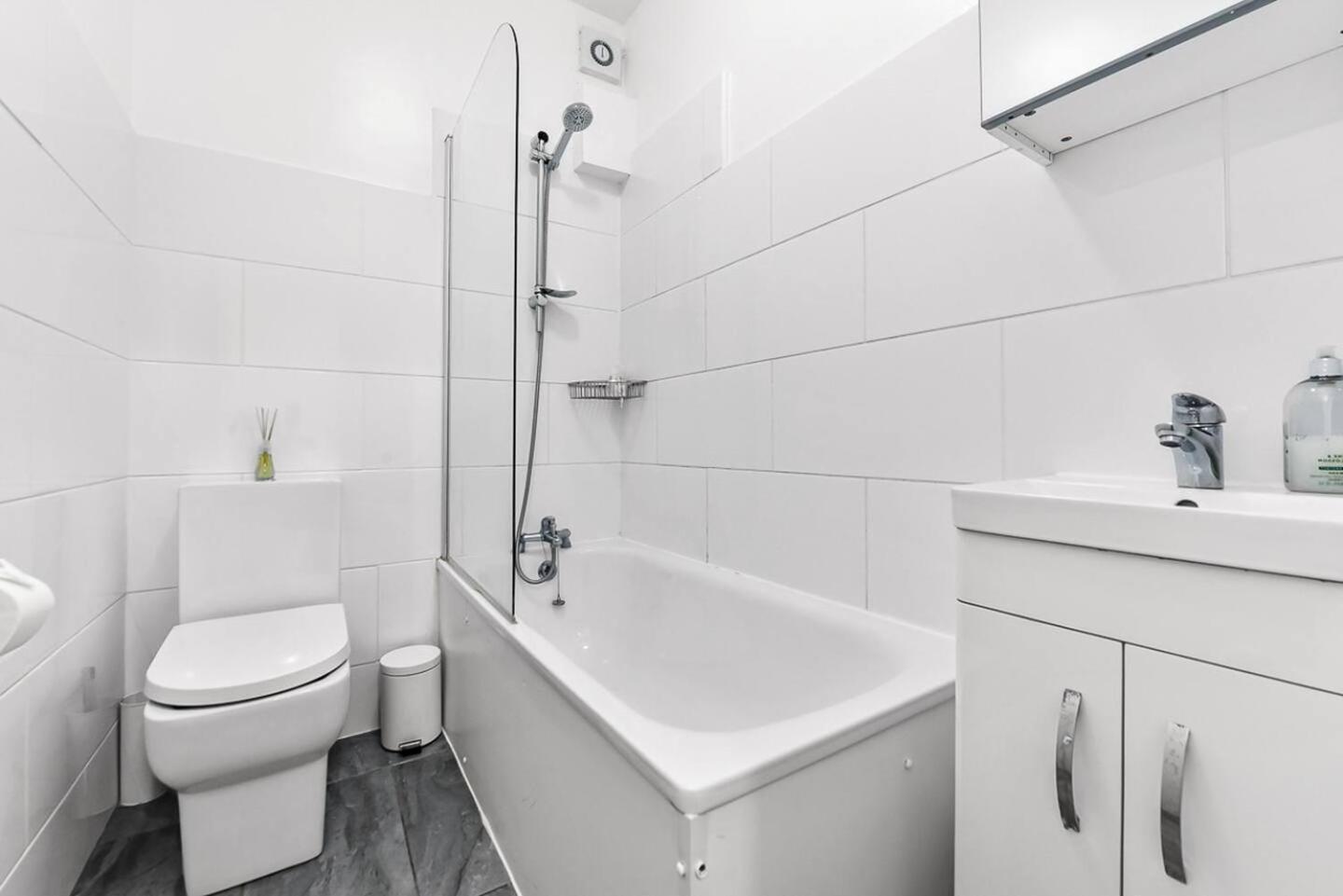 2 Bed Apartment- Finsbury Park Station B London Ngoại thất bức ảnh